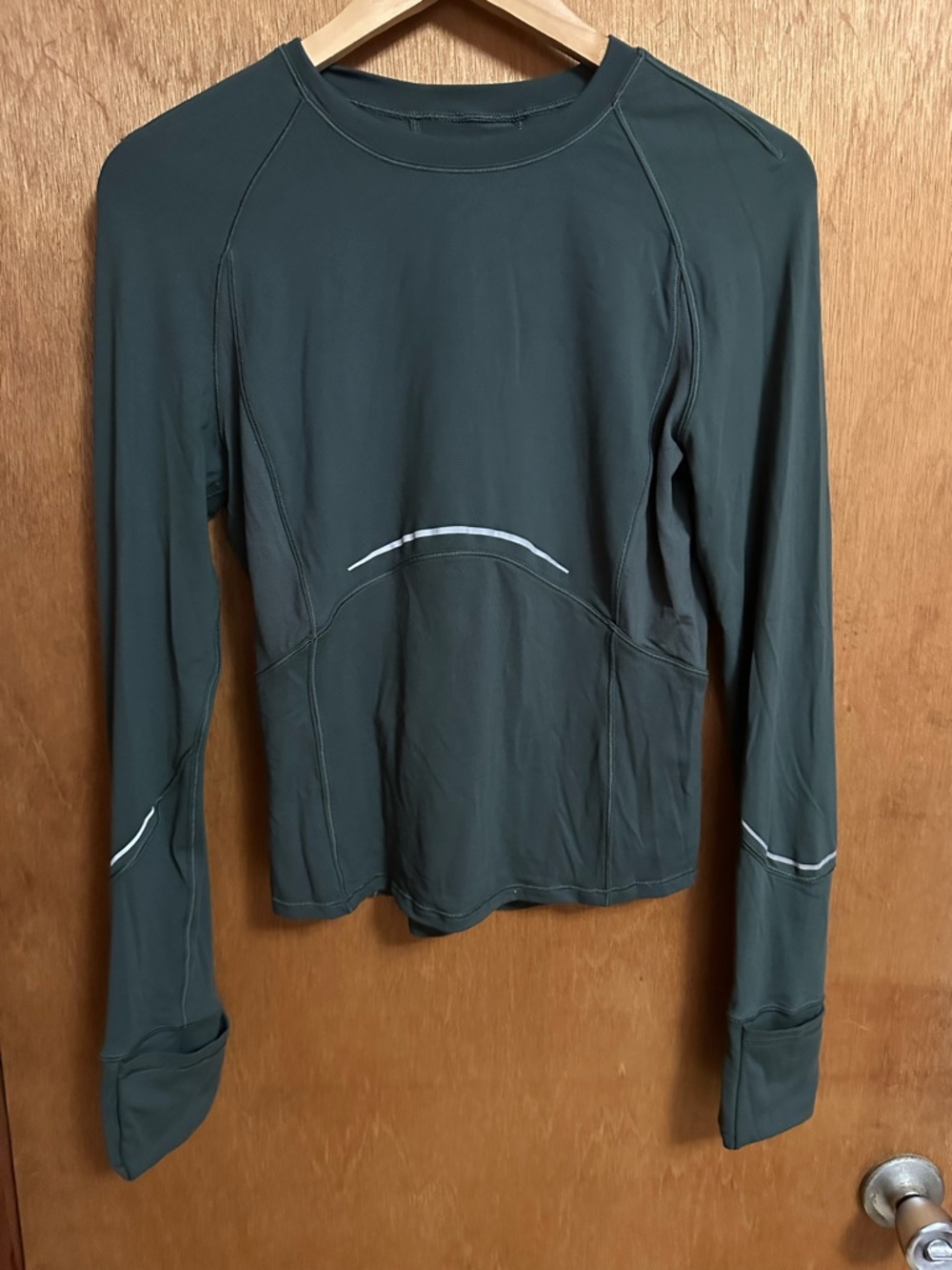 Lululemon long sleeve top with reflective details